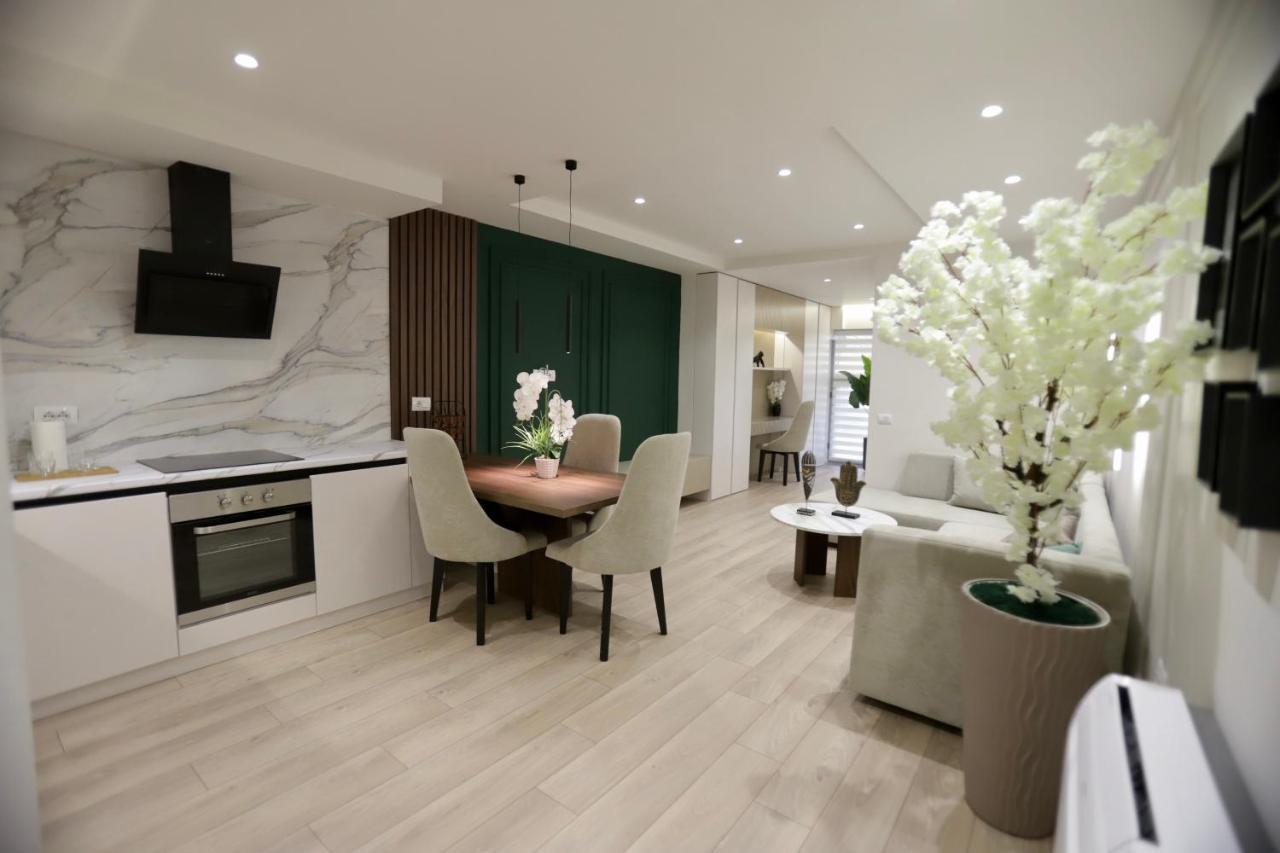 La Grand - New Bazaar Apartman Tirana Kültér fotó