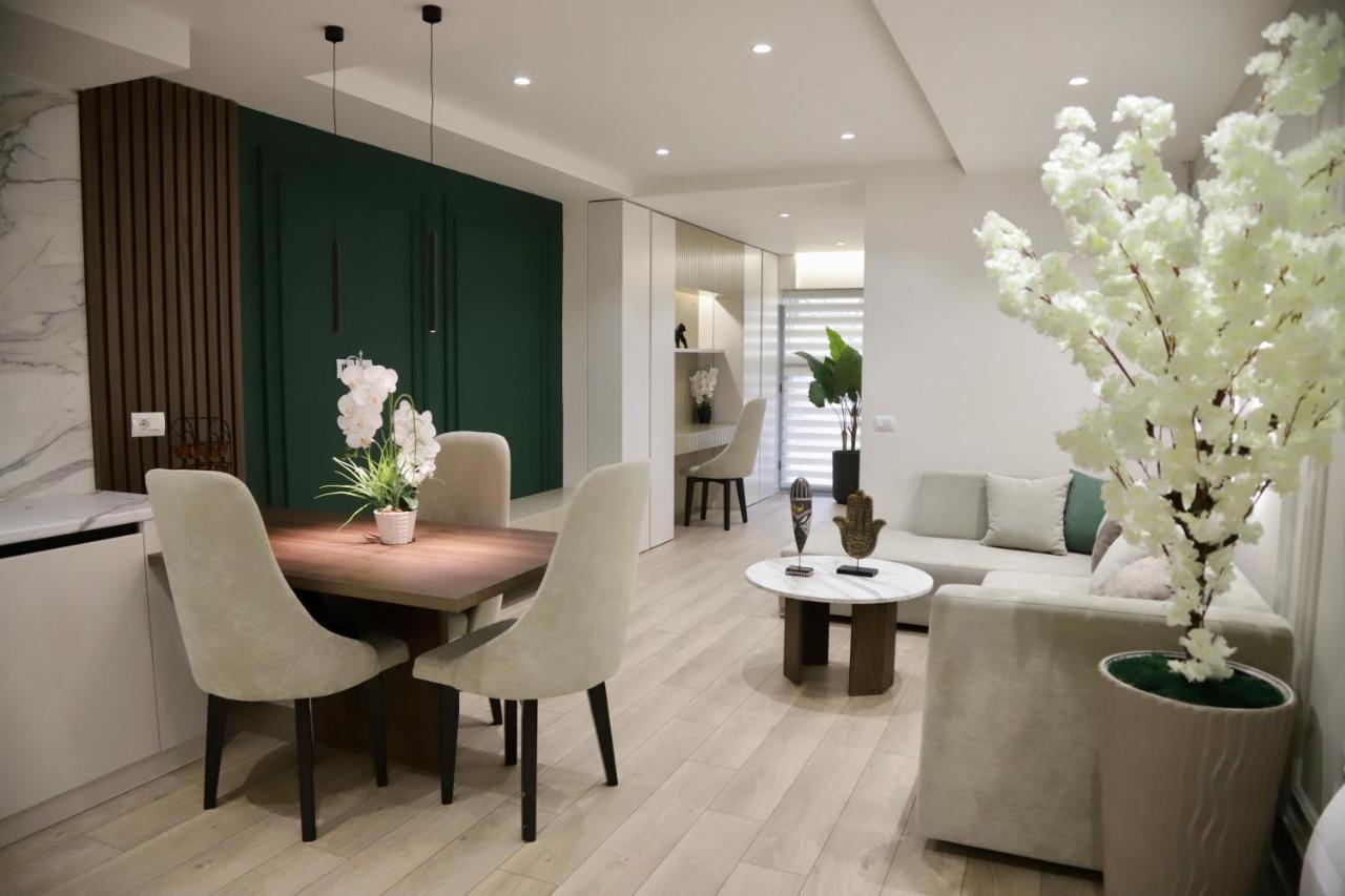 La Grand - New Bazaar Apartman Tirana Kültér fotó