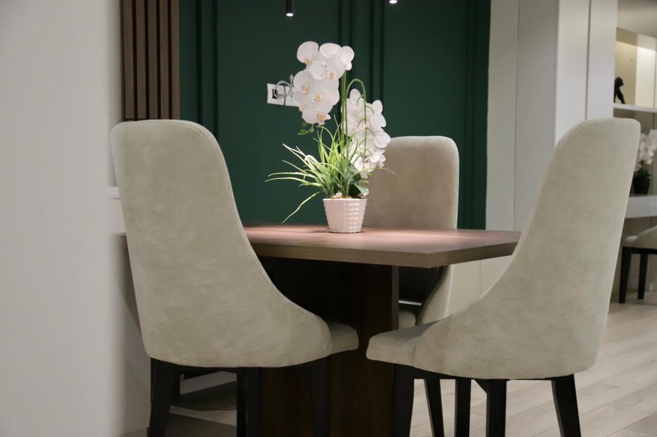La Grand - New Bazaar Apartman Tirana Kültér fotó
