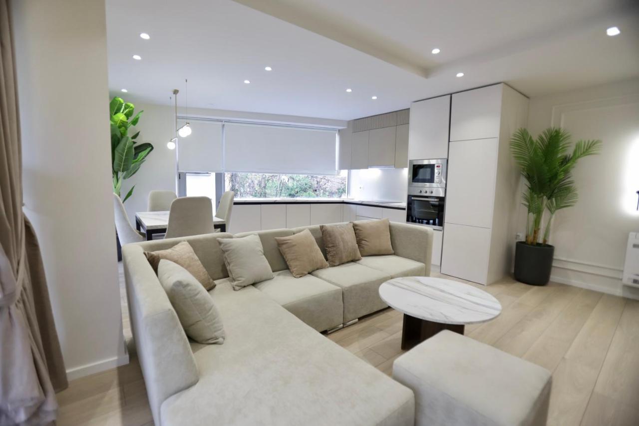 La Grand - New Bazaar Apartman Tirana Kültér fotó