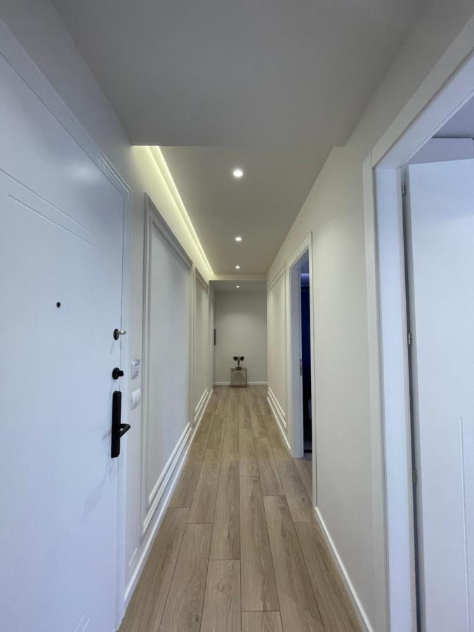 La Grand - New Bazaar Apartman Tirana Kültér fotó